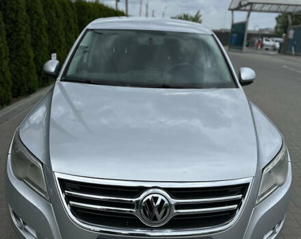 Серый Фольксваген Тигуан, объемом двигателя 1.98 л и пробегом 251 тыс. км за 9200 $, фото 6 на Automoto.ua