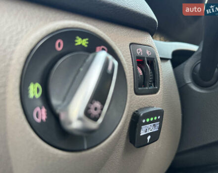 Сірий Фольксваген Тігуан, об'ємом двигуна 2 л та пробігом 157 тис. км за 9900 $, фото 24 на Automoto.ua