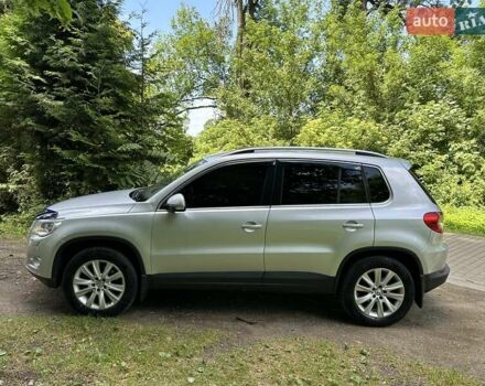 Сірий Фольксваген Тігуан, об'ємом двигуна 2 л та пробігом 268 тис. км за 11600 $, фото 5 на Automoto.ua