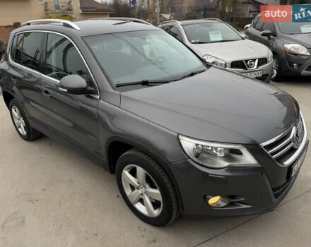 Серый Фольксваген Тигуан, объемом двигателя 2 л и пробегом 285 тыс. км за 10999 $, фото 7 на Automoto.ua