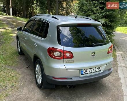Сірий Фольксваген Тігуан, об'ємом двигуна 2 л та пробігом 268 тис. км за 11600 $, фото 12 на Automoto.ua