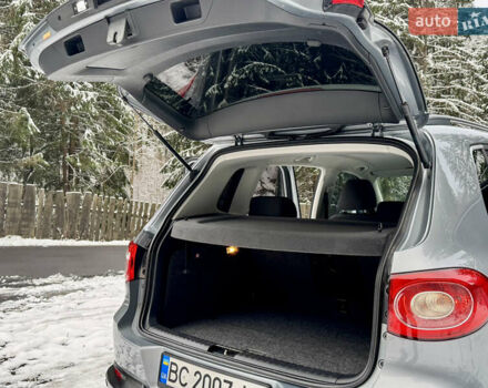 Серый Фольксваген Тигуан, объемом двигателя 2 л и пробегом 265 тыс. км за 11500 $, фото 51 на Automoto.ua