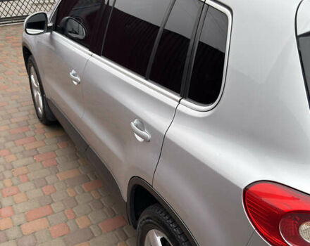 Сірий Фольксваген Тігуан, об'ємом двигуна 1.97 л та пробігом 250 тис. км за 11900 $, фото 13 на Automoto.ua