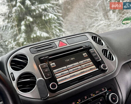 Серый Фольксваген Тигуан, объемом двигателя 2 л и пробегом 265 тыс. км за 11500 $, фото 37 на Automoto.ua