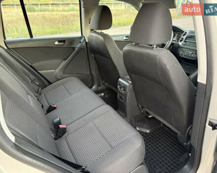 Серый Фольксваген Тигуан, объемом двигателя 1.97 л и пробегом 160 тыс. км за 13950 $, фото 43 на Automoto.ua