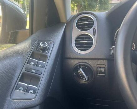 Серый Фольксваген Тигуан, объемом двигателя 1.98 л и пробегом 116 тыс. км за 11200 $, фото 29 на Automoto.ua