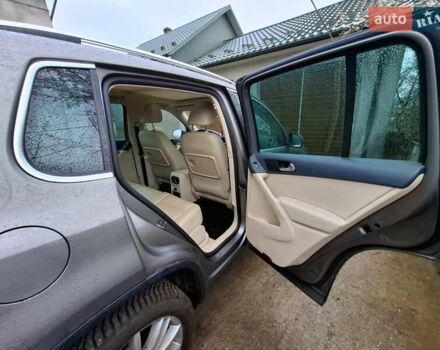 Серый Фольксваген Тигуан, объемом двигателя 1.97 л и пробегом 223 тыс. км за 15800 $, фото 23 на Automoto.ua