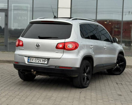 Серый Фольксваген Тигуан, объемом двигателя 2 л и пробегом 225 тыс. км за 11500 $, фото 71 на Automoto.ua