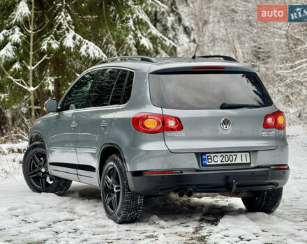 Серый Фольксваген Тигуан, объемом двигателя 2 л и пробегом 265 тыс. км за 11500 $, фото 34 на Automoto.ua