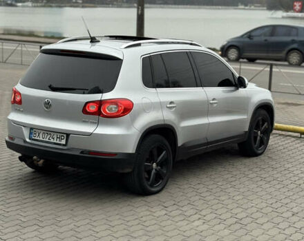 Серый Фольксваген Тигуан, объемом двигателя 2 л и пробегом 225 тыс. км за 11500 $, фото 16 на Automoto.ua