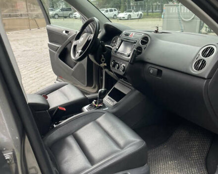 Сірий Фольксваген Тігуан, об'ємом двигуна 1.98 л та пробігом 250 тис. км за 9999 $, фото 18 на Automoto.ua