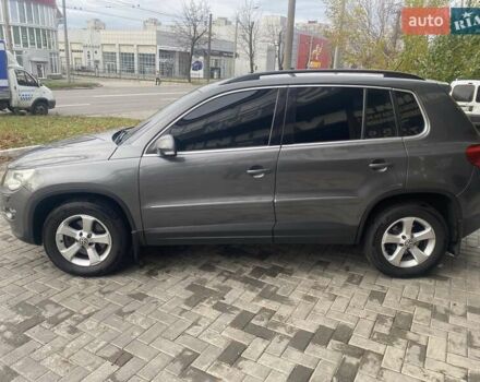Сірий Фольксваген Тігуан, об'ємом двигуна 1.98 л та пробігом 167 тис. км за 10500 $, фото 5 на Automoto.ua