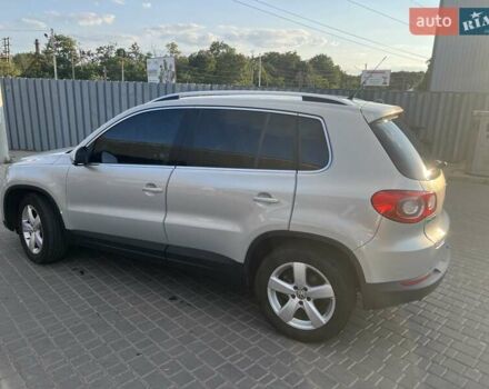Серый Фольксваген Тигуан, объемом двигателя 1.98 л и пробегом 161 тыс. км за 13200 $, фото 5 на Automoto.ua