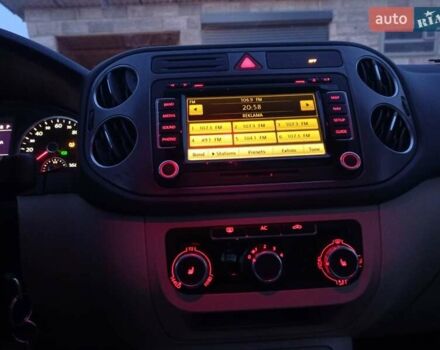 Серый Фольксваген Тигуан, объемом двигателя 2 л и пробегом 280 тыс. км за 9200 $, фото 11 на Automoto.ua