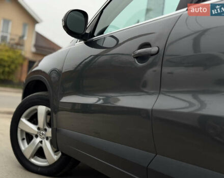 Серый Фольксваген Тигуан, объемом двигателя 2 л и пробегом 285 тыс. км за 10999 $, фото 13 на Automoto.ua