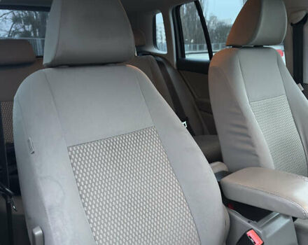 Серый Фольксваген Тигуан, объемом двигателя 1.98 л и пробегом 240 тыс. км за 11500 $, фото 19 на Automoto.ua