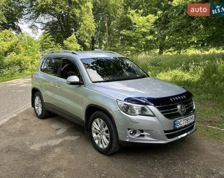 Сірий Фольксваген Тігуан, об'ємом двигуна 2 л та пробігом 268 тис. км за 11600 $, фото 1 на Automoto.ua