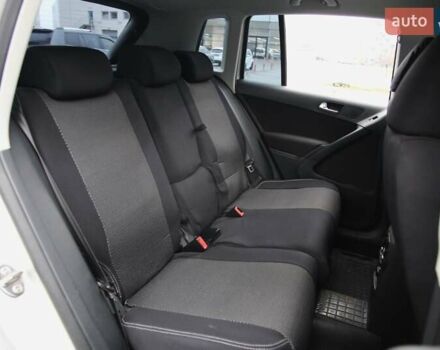 Серый Фольксваген Тигуан, объемом двигателя 2 л и пробегом 152 тыс. км за 10500 $, фото 8 на Automoto.ua