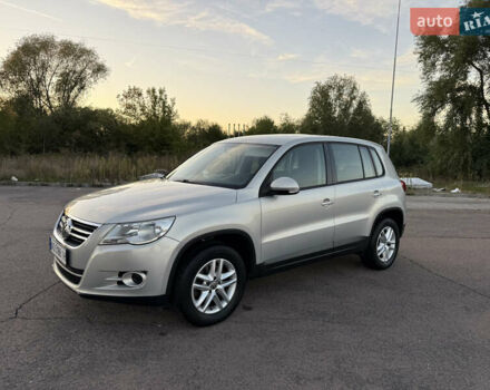 Серый Фольксваген Тигуан, объемом двигателя 1.97 л и пробегом 160 тыс. км за 13950 $, фото 4 на Automoto.ua