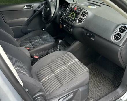 Сірий Фольксваген Тігуан, об'ємом двигуна 2 л та пробігом 268 тис. км за 11600 $, фото 9 на Automoto.ua