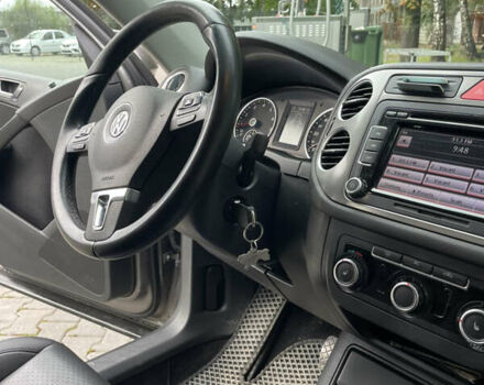 Сірий Фольксваген Тігуан, об'ємом двигуна 1.98 л та пробігом 250 тис. км за 9999 $, фото 22 на Automoto.ua