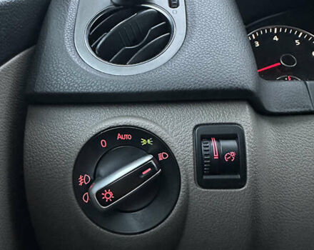 Серый Фольксваген Тигуан, объемом двигателя 1.98 л и пробегом 240 тыс. км за 11500 $, фото 40 на Automoto.ua