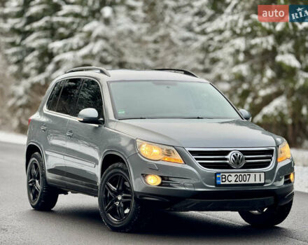 Серый Фольксваген Тигуан, объемом двигателя 2 л и пробегом 265 тыс. км за 11500 $, фото 5 на Automoto.ua