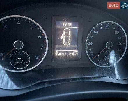 Серый Фольксваген Тигуан, объемом двигателя 2 л и пробегом 280 тыс. км за 10000 $, фото 9 на Automoto.ua