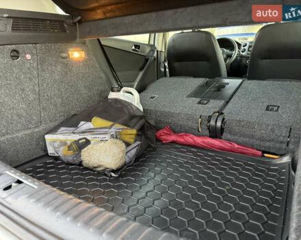 Серый Фольксваген Тигуан, объемом двигателя 1.97 л и пробегом 160 тыс. км за 13950 $, фото 54 на Automoto.ua