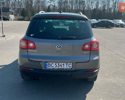 Сірий Фольксваген Тігуан, об'ємом двигуна 1.98 л та пробігом 250 тис. км за 10100 $, фото 2 на Automoto.ua