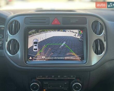 Серый Фольксваген Тигуан, объемом двигателя 2 л и пробегом 201 тыс. км за 11400 $, фото 23 на Automoto.ua