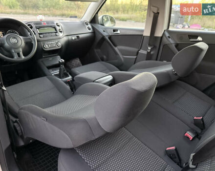 Серый Фольксваген Тигуан, объемом двигателя 1.97 л и пробегом 160 тыс. км за 13950 $, фото 66 на Automoto.ua