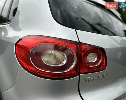 Серый Фольксваген Тигуан, объемом двигателя 1.98 л и пробегом 251 тыс. км за 9200 $, фото 29 на Automoto.ua