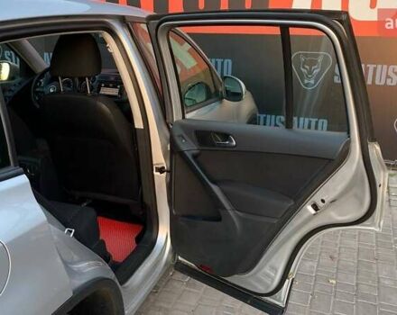 Серый Фольксваген Тигуан, объемом двигателя 2 л и пробегом 112 тыс. км за 10500 $, фото 33 на Automoto.ua