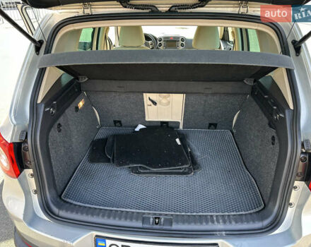 Сірий Фольксваген Тігуан, об'ємом двигуна 2 л та пробігом 295 тис. км за 8700 $, фото 13 на Automoto.ua