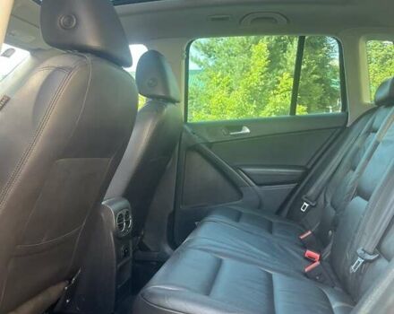 Серый Фольксваген Тигуан, объемом двигателя 1.98 л и пробегом 116 тыс. км за 11200 $, фото 13 на Automoto.ua