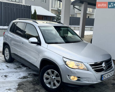Сірий Фольксваген Тігуан, об'ємом двигуна 2 л та пробігом 157 тис. км за 9900 $, фото 6 на Automoto.ua