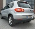 Сірий Фольксваген Тігуан, об'ємом двигуна 1.97 л та пробігом 280 тис. км за 12500 $, фото 2 на Automoto.ua