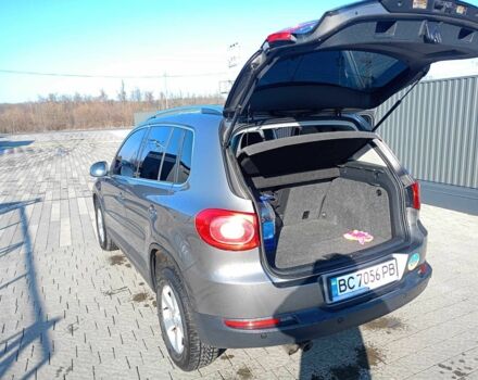 Серый Фольксваген Тигуан, объемом двигателя 2 л и пробегом 252 тыс. км за 11700 $, фото 21 на Automoto.ua