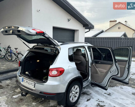 Серый Фольксваген Тигуан, объемом двигателя 2 л и пробегом 158 тыс. км за 9550 $, фото 41 на Automoto.ua