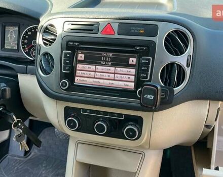 Сірий Фольксваген Тігуан, об'ємом двигуна 1.98 л та пробігом 250 тис. км за 10100 $, фото 13 на Automoto.ua