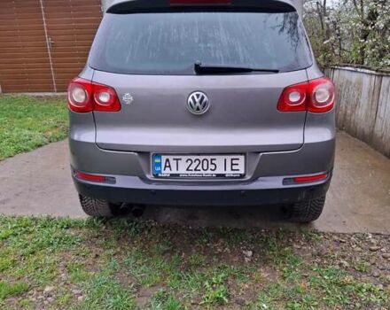 Серый Фольксваген Тигуан, объемом двигателя 1.97 л и пробегом 223 тыс. км за 15800 $, фото 4 на Automoto.ua