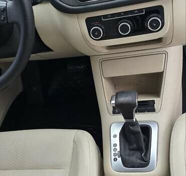 Сірий Фольксваген Тігуан, об'ємом двигуна 2 л та пробігом 191 тис. км за 9200 $, фото 17 на Automoto.ua