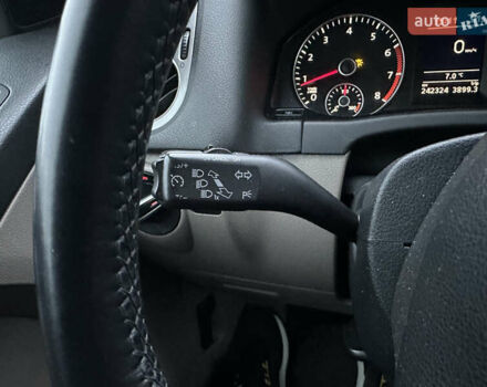 Серый Фольксваген Тигуан, объемом двигателя 1.98 л и пробегом 240 тыс. км за 11500 $, фото 34 на Automoto.ua