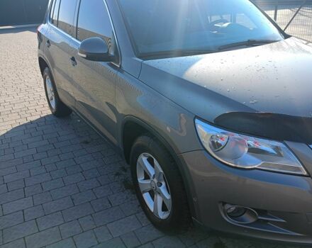Серый Фольксваген Тигуан, объемом двигателя 2 л и пробегом 252 тыс. км за 11700 $, фото 16 на Automoto.ua