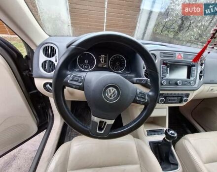 Серый Фольксваген Тигуан, объемом двигателя 1.97 л и пробегом 223 тыс. км за 15800 $, фото 14 на Automoto.ua