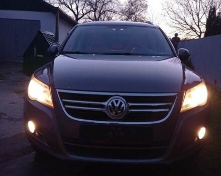 Серый Фольксваген Тигуан, объемом двигателя 2 л и пробегом 280 тыс. км за 9200 $, фото 9 на Automoto.ua