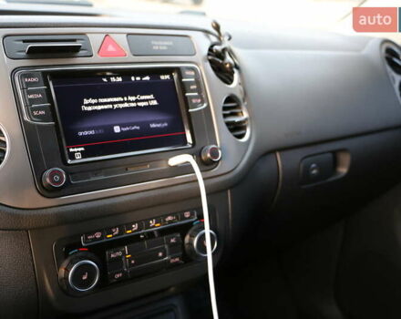 Серый Фольксваген Тигуан, объемом двигателя 2 л и пробегом 219 тыс. км за 12300 $, фото 12 на Automoto.ua