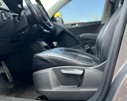 Серый Фольксваген Тигуан, объемом двигателя 1.97 л и пробегом 179 тыс. км за 12600 $, фото 12 на Automoto.ua