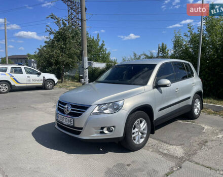 Серый Фольксваген Тигуан, объемом двигателя 1.98 л и пробегом 151 тыс. км за 11500 $, фото 2 на Automoto.ua